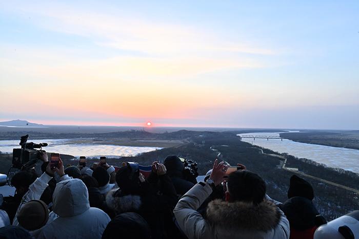 新年日出來(lái)啦！迎接2024年第一縷陽(yáng)光